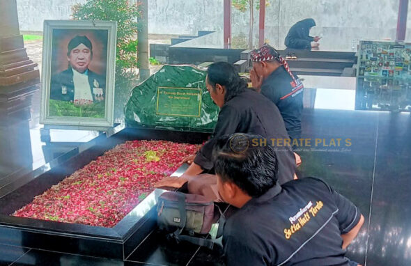 Makam Kangmas Tarmadji