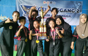 Atlet usia dini Padepokan Sumur Gumiling