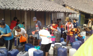 Warga kesulitan air bersih